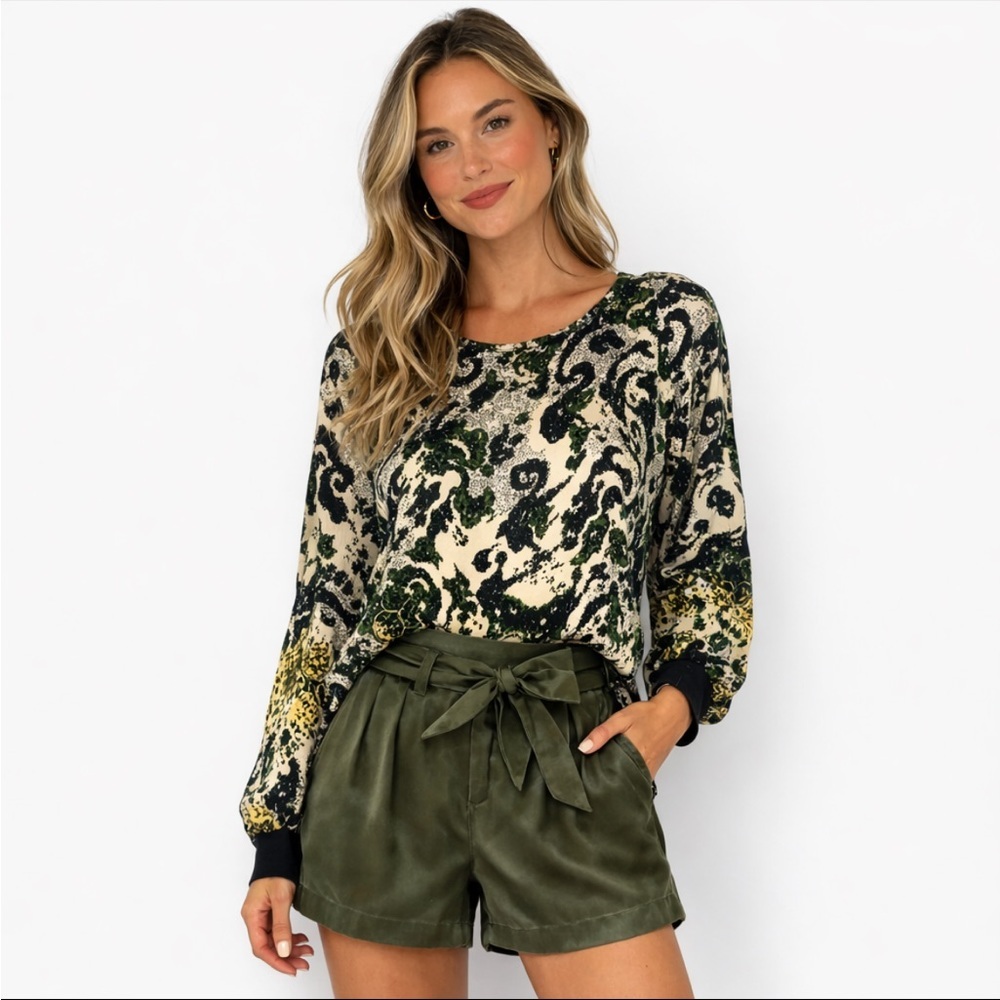 [Jones] Olive Green Bow Shorts